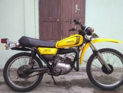 Yamaha DT 100: Iconik dan Selalu Menarik Perhatian