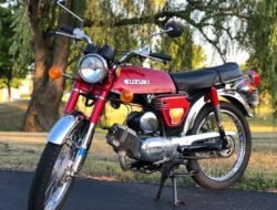 Memupuk Nostalgia di Kalangan Penggemar Motor Klasik