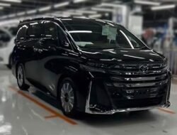 Toyota Alphard 2024: Mobil Mewah untuk Pejabat dan Keluarga