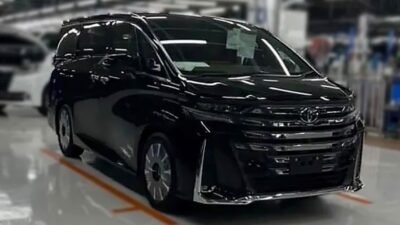Toyota Alphard 2024: Mobil Mewah untuk Pejabat dan Keluarga