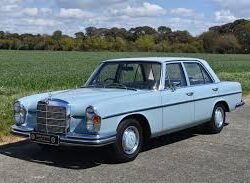 Mercedes-Benz 280SE: Simbol Kemewahan dan Keanggunan