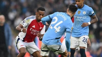 Arsenal Remukkan Manchester City 5-1, Guardiola Tertegun