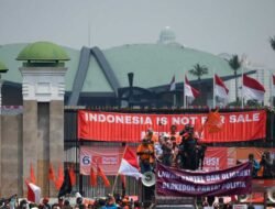 Aksi “Indonesia Gelap”: Mahasiswa Menolak Revisi UU TNI, Polri, dan Kejaksaan