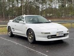 Toyota MR2: Mobil Sport Klasik yang Masih Menawan