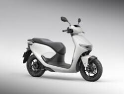 Honda CUV e: Skuter Listrik Terobosan di Era Modern