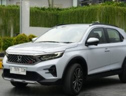 Honda WR-V 2025: Crossover Kompak yang Siap Mengguncang Pasar