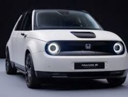 Honda e: Mobil Listrik Kompak dengan Inovasi Canggih