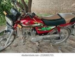 Honda CD70: Motor Ekonomis untuk Pekerja dengan Desain Klasik
