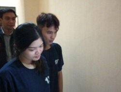 Sejoli Ditangkap Setelah Membuang Bayi di Depan Rumah Pak Haji