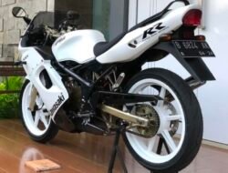 Kawasaki Ninja RR: Ikon Motor Sport yang Tak Terlupakan