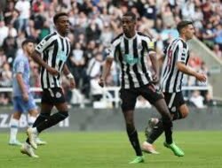 Eddie Howe Bicara Tentang Alexander Isak dan Ketertarikan Liverpool