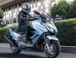 Kymco AK 550: Skuter Canggih untuk Pengendara Modern