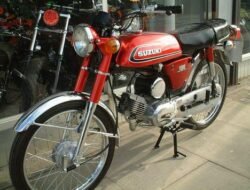 Suzuki A100: Motor Pertama yang Mengukir Sejarah di Indonesia