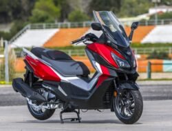 SYM Cruisym 300i: Skuter Premium yang Menawarkan Kekuatan dan Kenyamanan