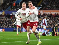 Aston Villa Curi Kemenangan dari Manchester United