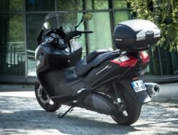 SYM Maxsym 600i: Skuter Bongsor yang Menggabungkan Kinerja dan Kenyamanan