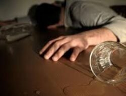 Pesta Miras di Desa Jamali Berakhir Tragis, Empat Warga Cianjur Meninggal — Penyelidikan Menunggu Hasil Forensik