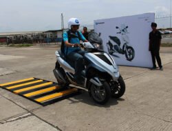 Piaggio MP3: Terobosan Baru dalam Fitur Keselamatan