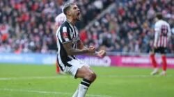 Eddie Howe “Tersinggung” Rumor Bruno Guimaraes ke MU: Newcastle Mau Cerita Berhenti di Ruang Publik