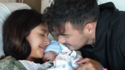 Aurelie Moeremans Umumkan Kelahiran Anak Pertama dengan Bahagia