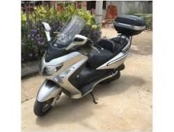 Mengendarai SYM GTS 250i: Ketika Skutik Terasa Seperti Motor Touring