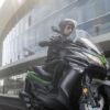Kawasaki J300, Skutik Besar dengan Sentuhan Racing yang Kental