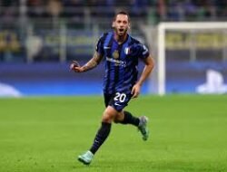 Inter Milan Dapat Angin Segar, Hakan Calhanoglu Putuskan Tetap Bertahan di Tengah Ketidakpastian